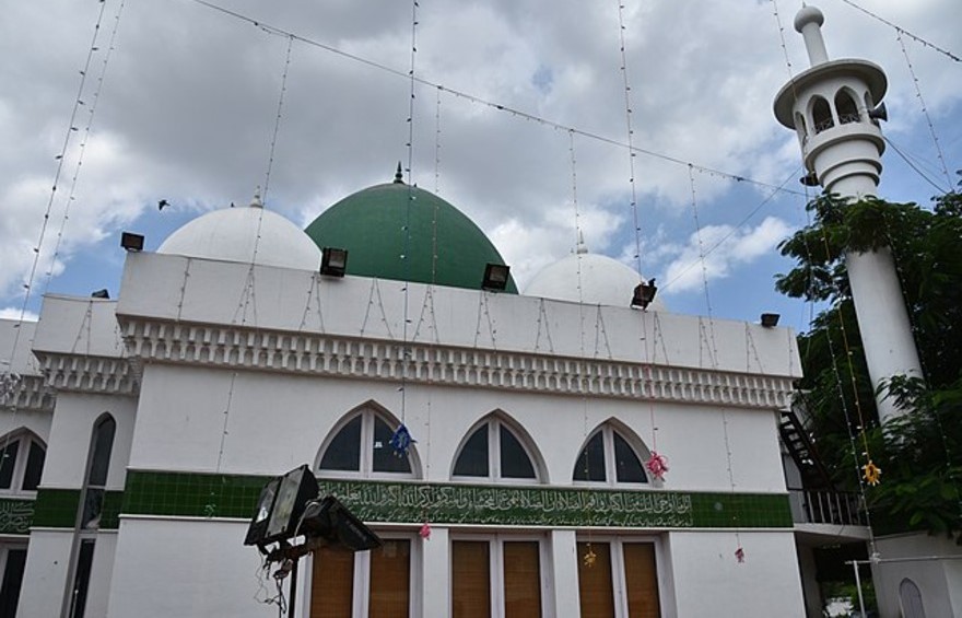 Thousand Lights Mosque – Anna Salai